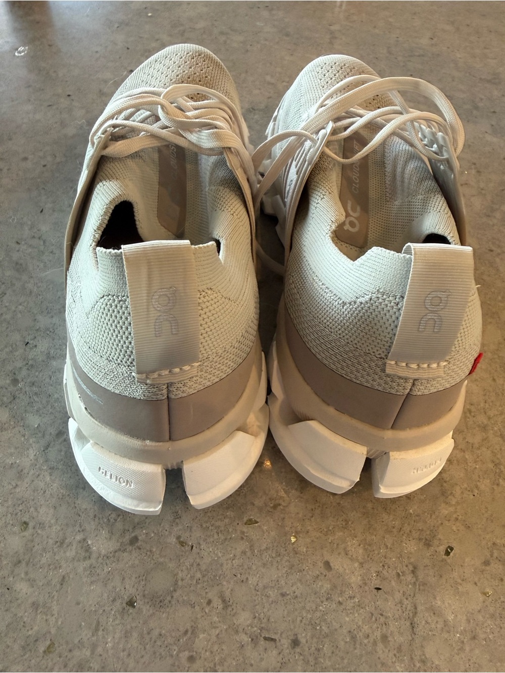 On Running Cloudswift Women's Athletic Shoes in Pale Beige and White - Picture 6 of 8